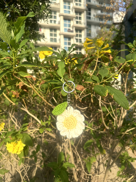 Daisy | Keychain |  Kuro Kuro Crochets