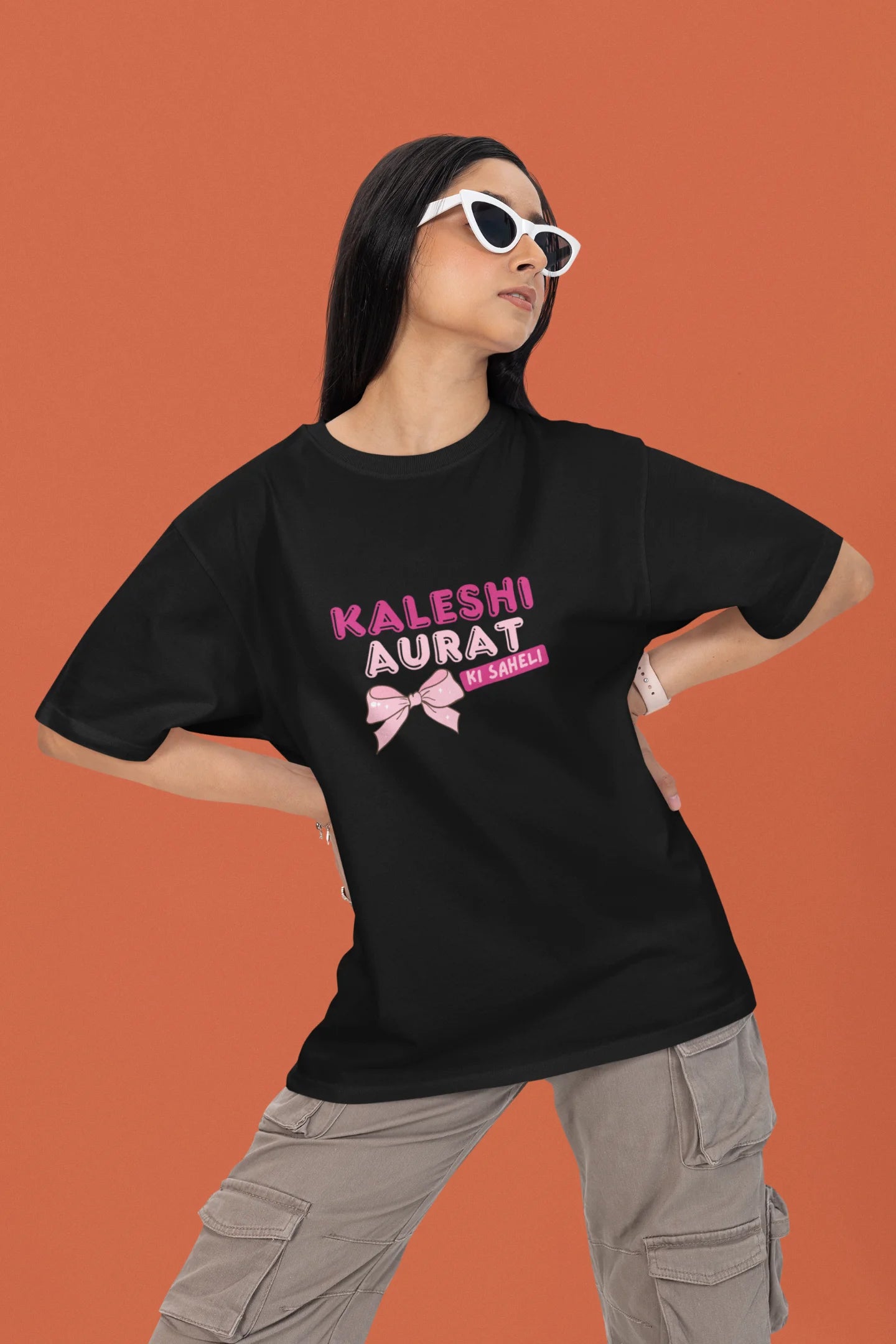 Kaleshi Aurat Ki Saheli | Womaniya | Dropped Sleeve Unisex Tee