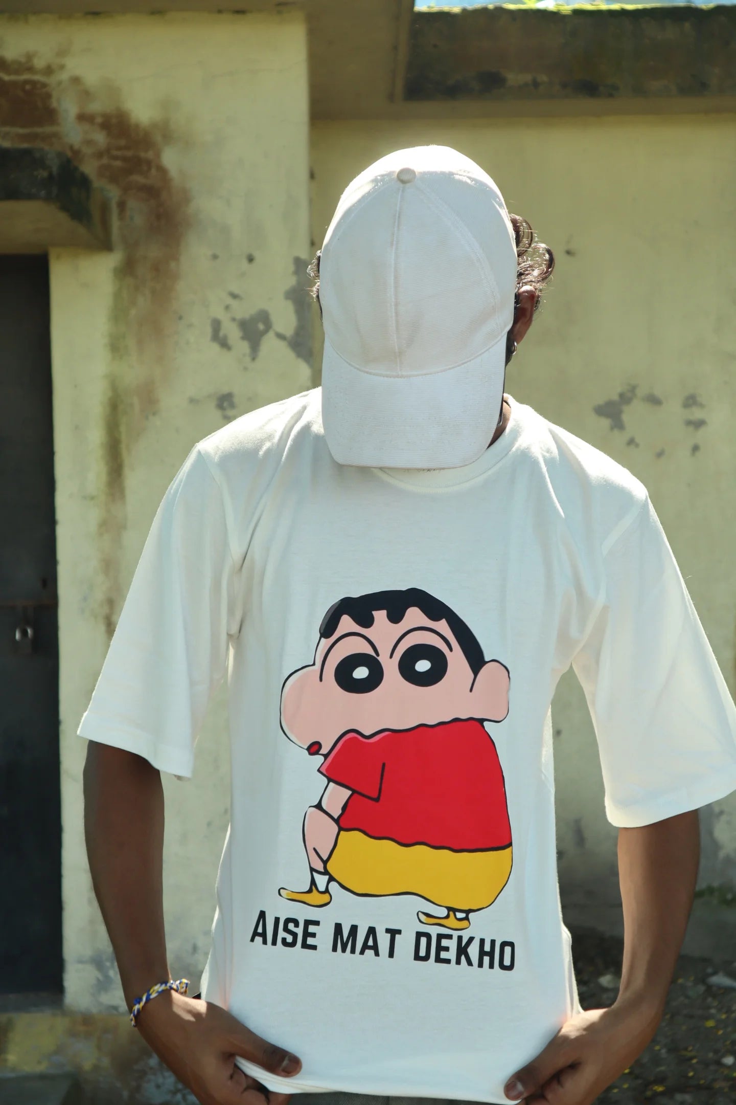 Aise Mat Dekho | Shinchan | Dropped Sleeve Unisex Tee