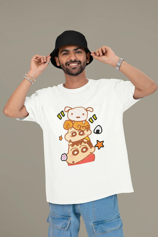 First front view of a male model wearing a off-white oversized t-shirt featuring Shinchan, Bo-chan, and Shero together.