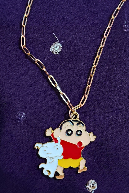 First front view of a gold chain necklace with a small pendant depicting Shin Chan saying "Hey."