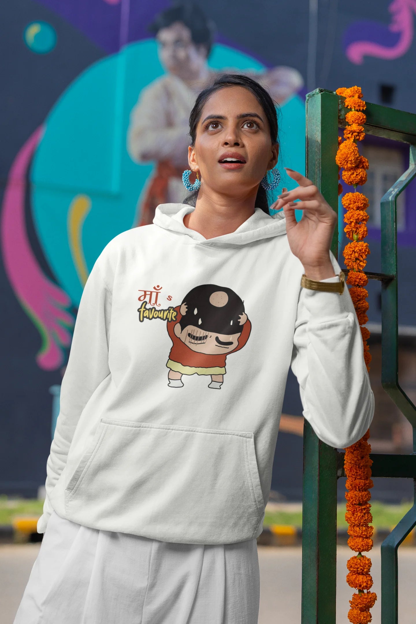 Maa's Favourite | Shinchan | Premium Unisex Winter Hoodie
