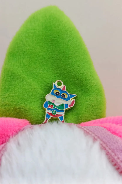 First view of a charm featuring Action Kamen Chan, Shinchan's superhero alter ego.