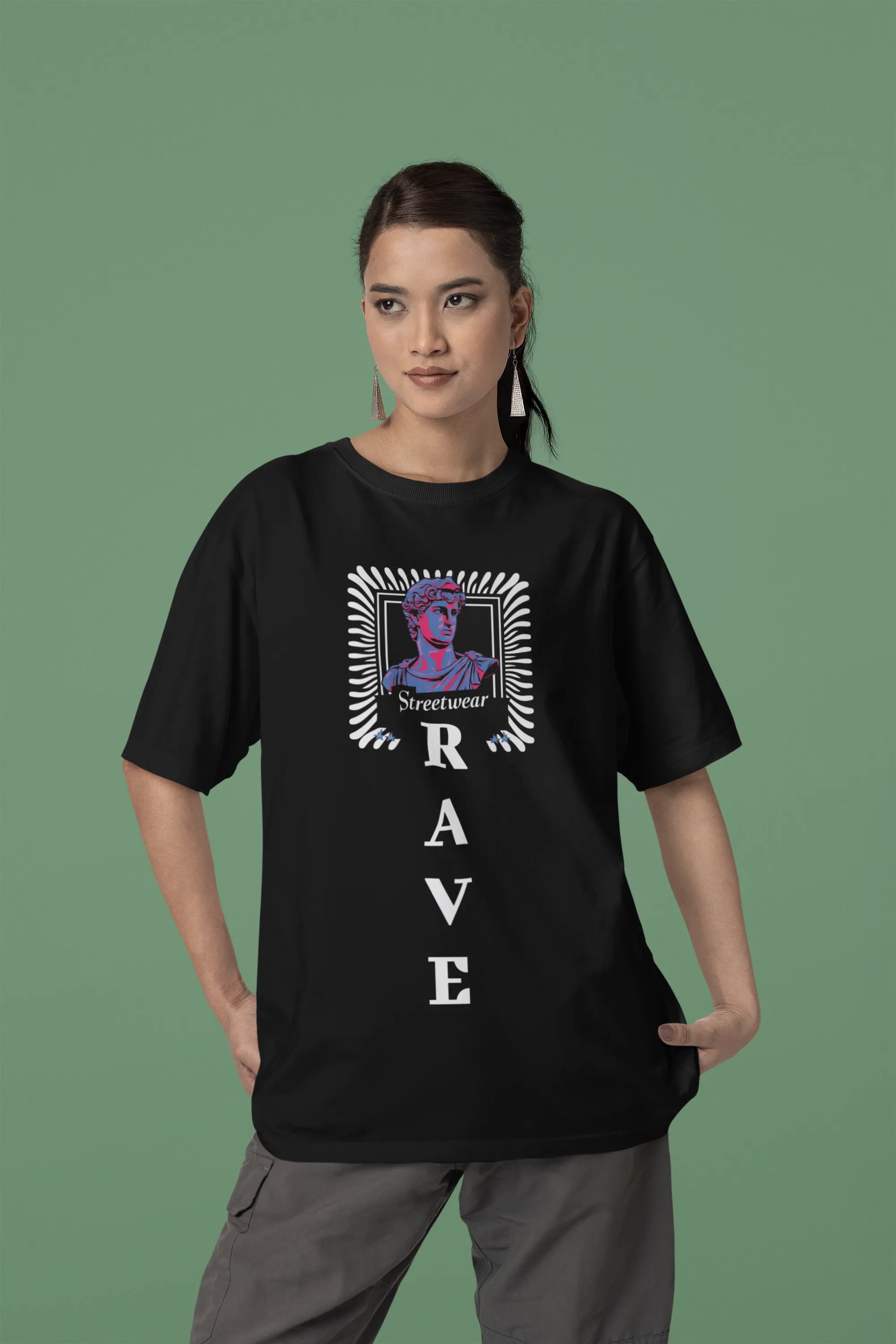 First front view of a female model wearing a black oversized t-shirt with a street-inspired design and "Street Rave" text, ideal for rave and urban wear.