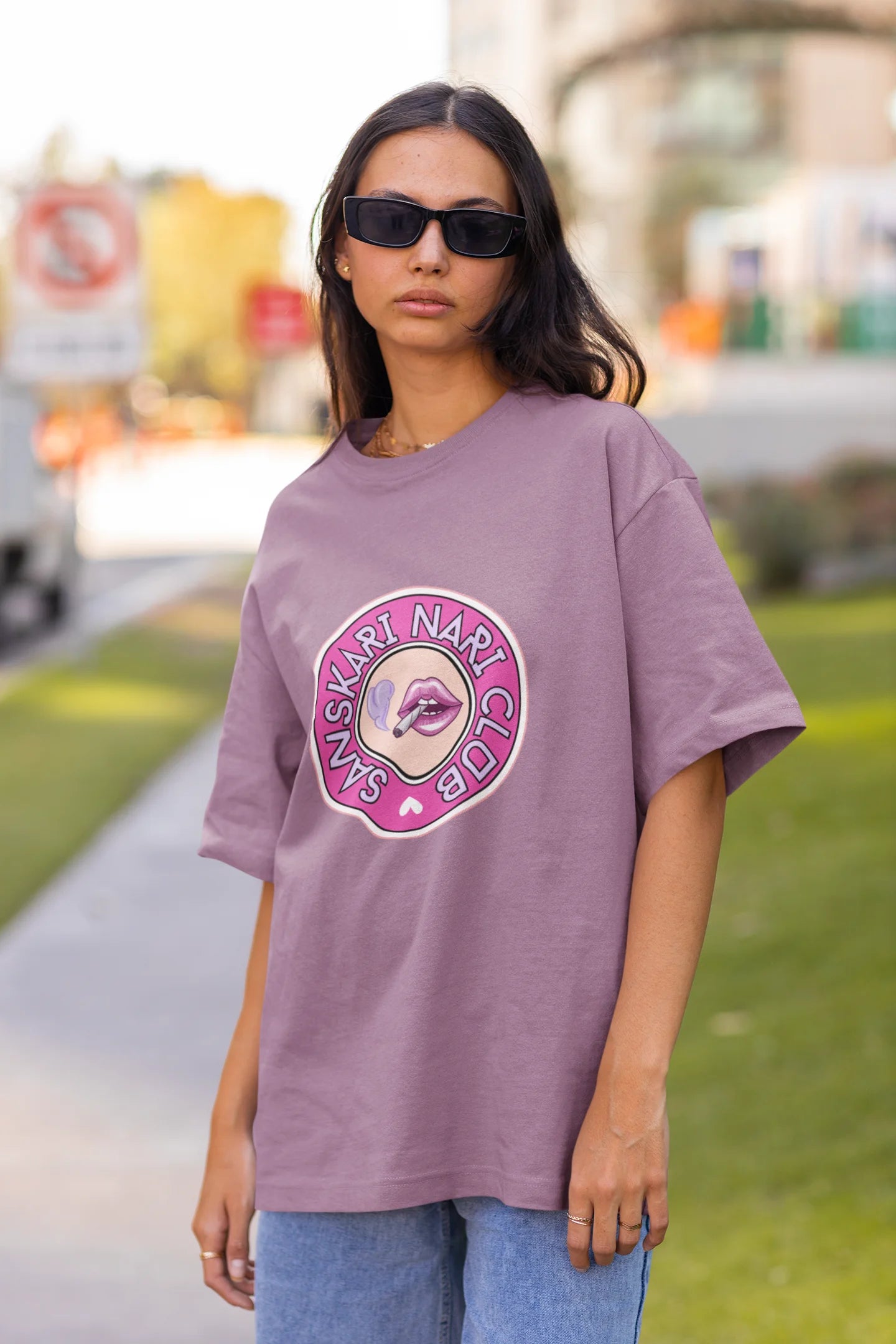Sanskari Nari | Womaniya | Dropped Sleeve Unisex Tee