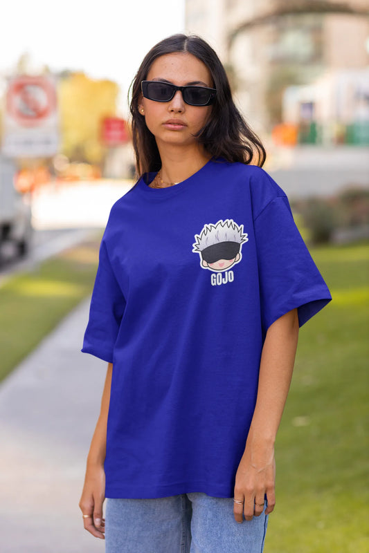 Front view of a female model wearing a royal blue oversized t-shirt featuring Gojo Satoru from Jujutsu Kaisen with the text "Satoru Gojo."