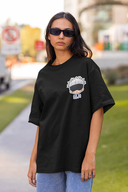 First front view of a female model wearing a black oversized t-shirt featuring Gojo Satoru from Jujutsu Kaisen with the text "Satoru Gojo."
