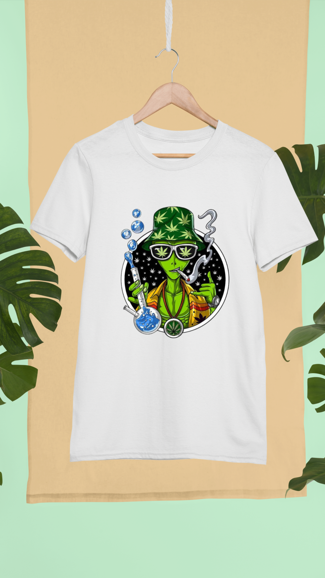 Alien with bong |Premium  Half Sleeve Unisex T-Shirt
