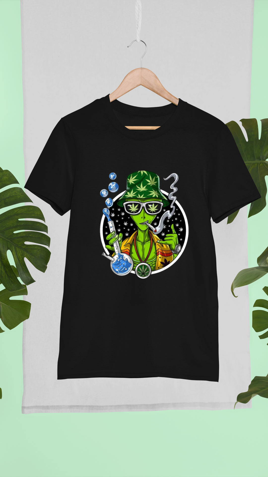 Alien with bong |Premium  Half Sleeve Unisex T-Shirt